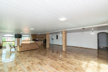 Casa à venda com 360m², 6 quartos e 2 vagas2º andar - Salão