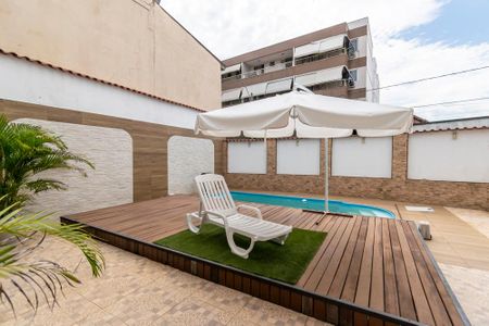 Casa à venda com 360m², 6 quartos e 2 vagasÁrea externa - Piscina com deck móvel