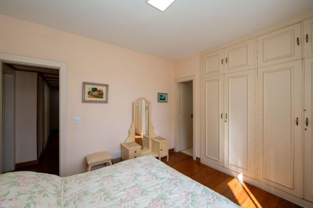 Apartamento à venda com 500m², 4 quartos e 3 vagasQUARTO3