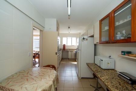 Apartamento à venda com 500m², 4 quartos e 3 vagasCOZINHA