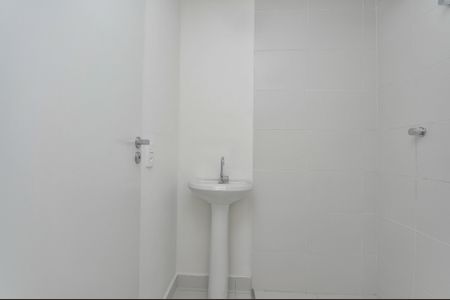 Apartamento para alugar com 34m², 2 quartos e sem vaga Apartamento para alugar com 34m², 2 quartos e sem vagaBanheiro Social