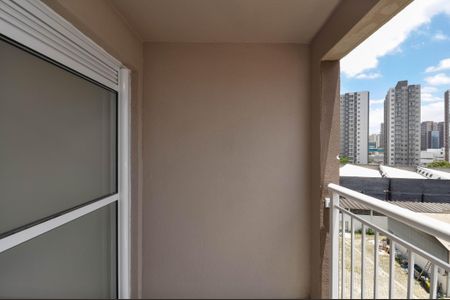 Apartamento para alugar com 34m², 2 quartos e sem vaga Apartamento para alugar com 34m², 2 quartos e sem vagaVaranda