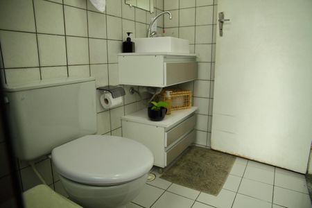 Apartamento à venda com 53m², 2 quartos e 1 vagaBanheiro 