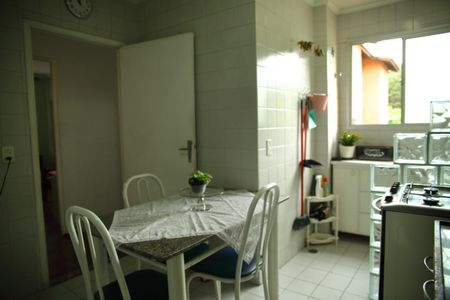 Apartamento à venda com 53m², 2 quartos e 1 vagaCozinha 