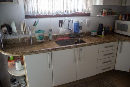 Casa de condomínio para alugar com 267m², 3 quartos e 4 vagas Casa de condomínio para alugar com 267m², 3 quartos e 4 vagasCozinha 1