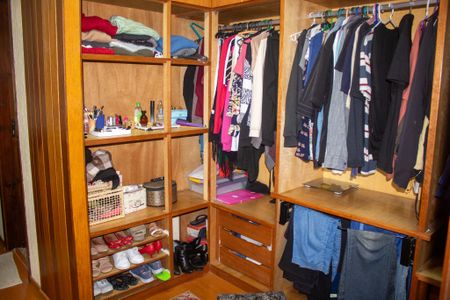 Casa de condomínio para alugar com 267m², 3 quartos e 4 vagas Casa de condomínio para alugar com 267m², 3 quartos e 4 vagasCloset Suite