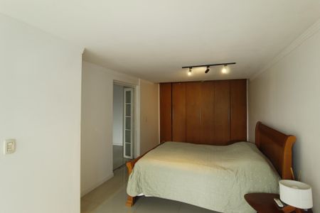 Casa à venda com 268m², 3 quartos e 3 vagasSuíte 1