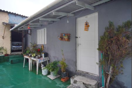 Casa à venda com 80m², 2 quartos e 2 vagasCasa Anexa