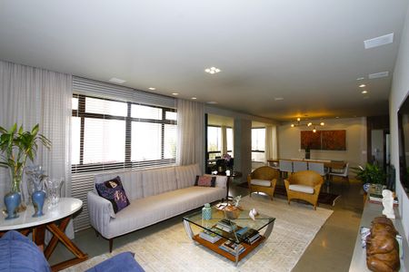 Sala de apartamento à venda com 4 quartos, 220m² em Gutierrez, Belo Horizonte