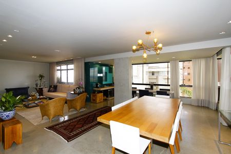 Apartamento à venda com 4 quartos, 220m² em Gutierrez, Belo Horizonte