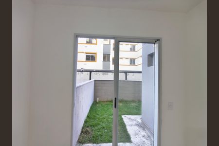 Vista da Sala de apartamento para alugar com 2 quartos, 42m² em Taquara, Rio de Janeiro
