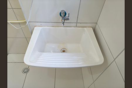 Área de serviço de apartamento para alugar com 2 quartos, 42m² em Taquara, Rio de Janeiro