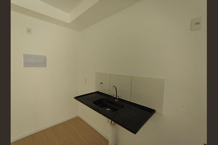 Cozinha de apartamento para alugar com 2 quartos, 42m² em Taquara, Rio de Janeiro