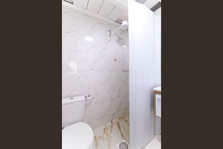 Banheiro de kitnet/studio para alugar com 1 quarto, 30m² em Piedade, Rio de Janeiro