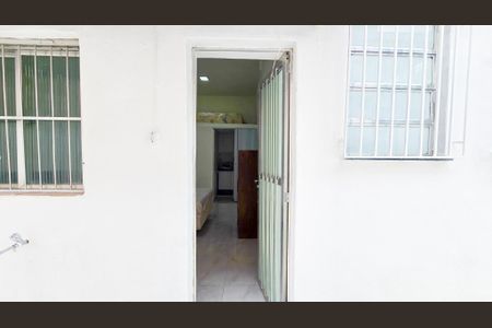 Entrada de kitnet/studio para alugar com 1 quarto, 30m² em Piedade, Rio de Janeiro