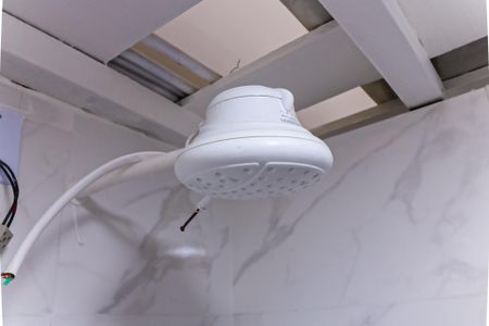 Banheiro de kitnet/studio para alugar com 1 quarto, 30m² em Piedade, Rio de Janeiro