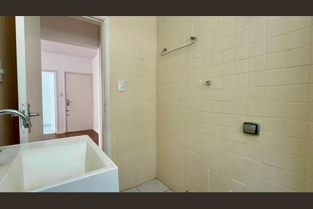 Apartamento à venda com 58m², 1 quarto e sem vagaBanheiro