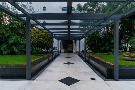 Apartamento à venda com 211m², 4 quartos e 4 vagas