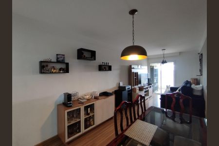 Apartamento à venda com 69m², 2 quartos e 2 vagas Apartamento à venda com 69m², 2 quartos e 2 vagasSala