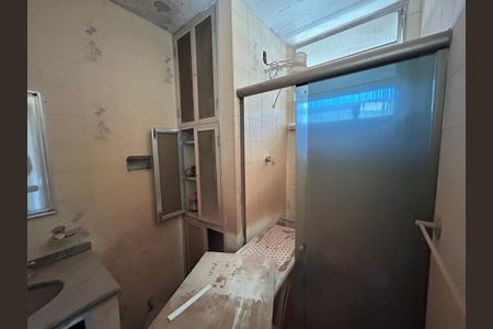 Apartamento à venda com 76m², 2 quartos e 1 vagaBanheiro