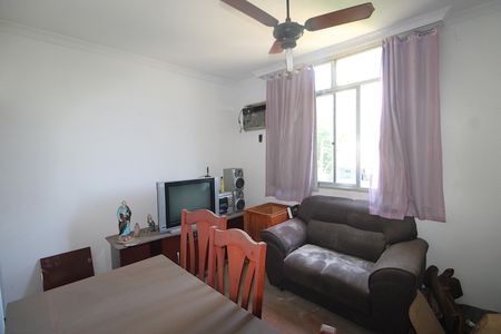 Apartamento à venda com 76m², 2 quartos e 1 vagaSala