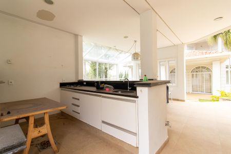 Casa de condomínio para alugar com 750m², 4 quartos e 1 vagaÁrea externa