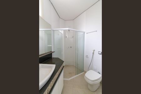 Casa de condomínio para alugar com 750m², 4 quartos e 1 vagaBanheiro do Quarto 5