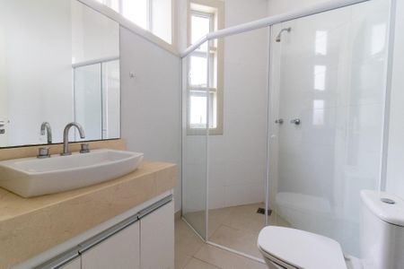 Casa de condomínio para alugar com 750m², 4 quartos e 1 vagaBanheiro da Suíte 2