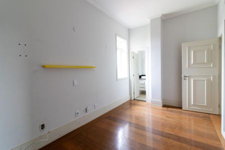 Casa de condomínio para alugar com 750m², 4 quartos e 1 vagaSuite 3