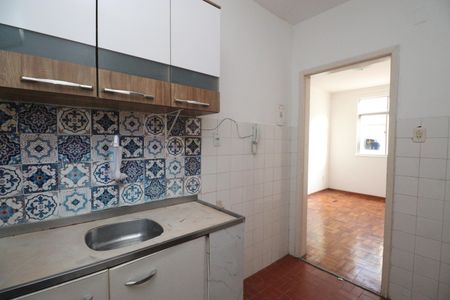 Cozinha  de apartamento para alugar com 1 quarto, 40m² em Brotas, Salvador