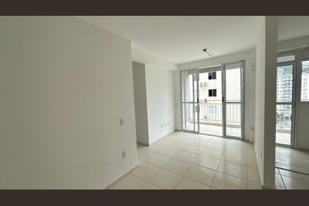Sala de apartamento à venda com 3 quartos, 54m² em Barra da Tijuca, Rio de Janeiro