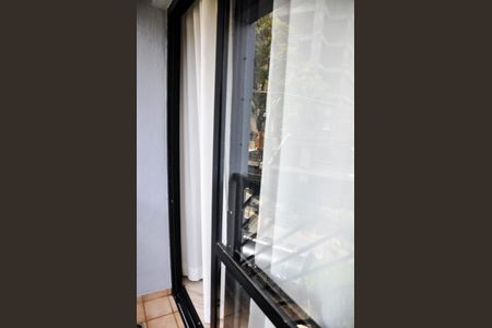 Apartamento à venda com 70m², 3 quartos e 1 vaga Apartamento à venda com 70m², 3 quartos e 1 vagaDetalhe - Varanda da Sala