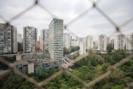 Vista do Quarto 3 de apartamento para alugar com 3 quartos, 133m² em Parque Reboucas, São Paulo