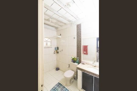 Casa para alugar com 120m², 2 quartos e 3 vagasBanheiro do Quarto 2