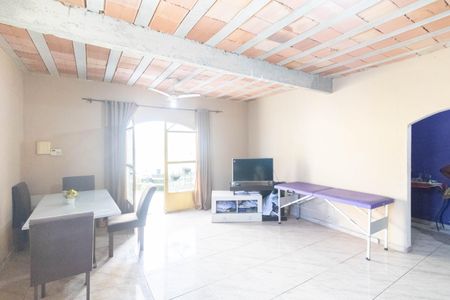 Sala de casa para alugar com 2 quartos, 120m² em Campo Grande, Rio de Janeiro