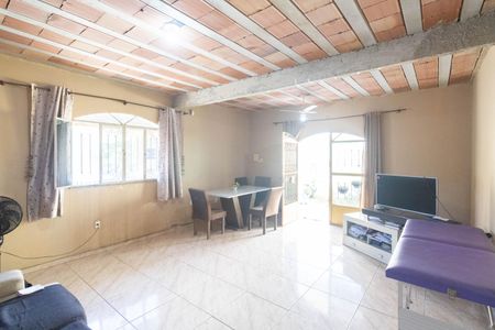 Sala de casa para alugar com 2 quartos, 120m² em Campo Grande, Rio de Janeiro