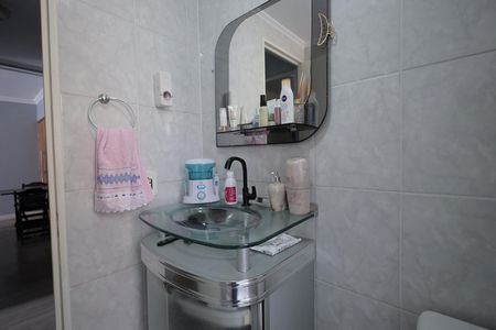 Apartamento à venda com 49m², 2 quartos e 1 vaga Apartamento à venda com 49m², 2 quartos e 1 vagaBanheiro