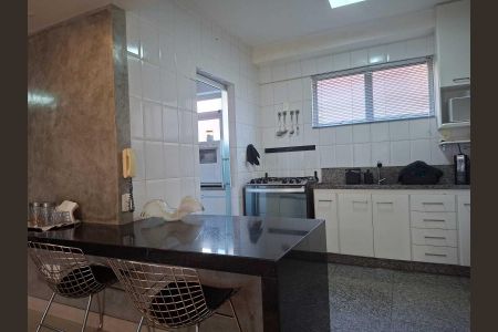 Cozinha de apartamento para alugar com 3 quartos, 100m² em Buritis, Belo Horizonte