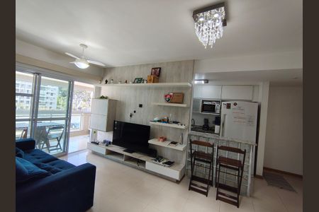 Sala de apartamento à venda com 3 quartos, 60m² em Barra Olímpica, Rio de Janeiro