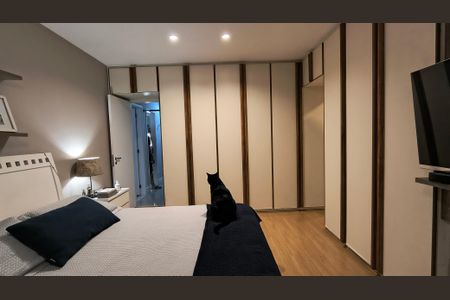 Apartamento à venda com 183m², 3 quartos e 2 vagas Apartamento à venda com 183m², 3 quartos e 2 vagasSuíte