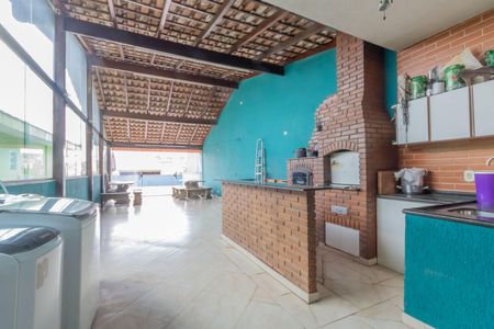Casa à venda com 291m², 2 quartos e 4 vagas Casa à venda com 291m², 2 quartos e 4 vagasTerraço