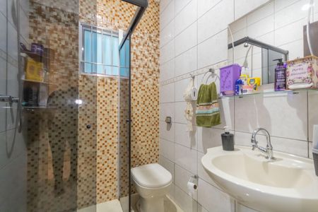 Casa à venda com 291m², 2 quartos e 4 vagas Casa à venda com 291m², 2 quartos e 4 vagasBanheiro Social