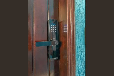 Casa à venda com 291m², 2 quartos e 4 vagas Casa à venda com 291m², 2 quartos e 4 vagasEntrada