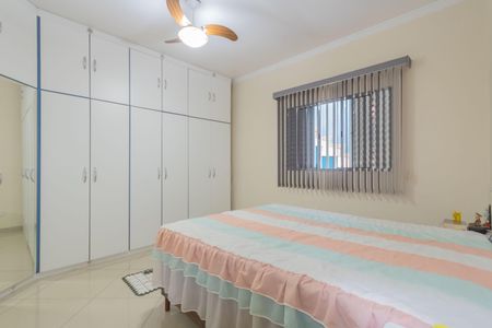 Casa à venda com 291m², 2 quartos e 4 vagas Casa à venda com 291m², 2 quartos e 4 vagasSuíte