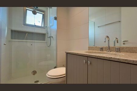 Apartamento à venda com 149m², 3 quartos e 2 vagasBanheiro da Suíte 2