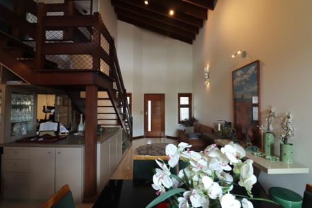 Casa à venda com 300m², 5 quartos e 5 vagasSala 