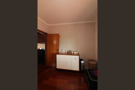 Casa à venda com 300m², 5 quartos e 5 vagasSuíte 3