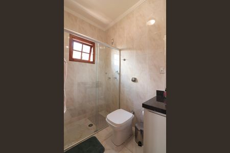 Casa à venda com 300m², 5 quartos e 5 vagasSuíte 3 Banheiro 