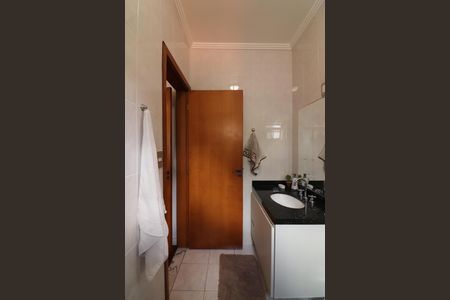 Casa à venda com 300m², 5 quartos e 5 vagasSuíte 2 Banheiro 