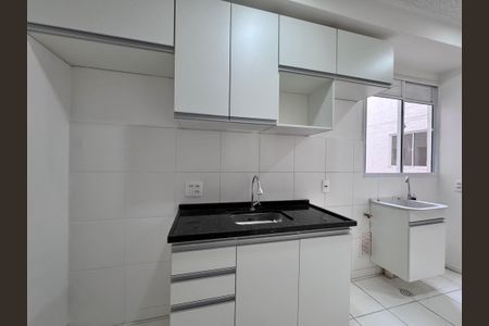 Apartamento à venda com 43m², 2 quartos e 1 vaga Apartamento à venda com 43m², 2 quartos e 1 vagaCozinha e Área de Serviço